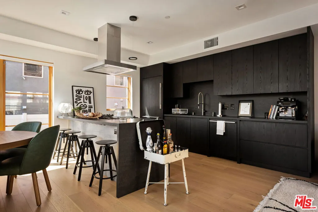 1033 N Vista Street D, West Hollywood, California 90046 home-pic-0